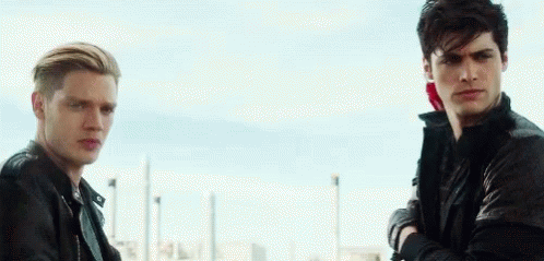 Jace Dominic Sherwood GIF - Jace Dominic Sherwood Alec Lightwood GIFs
