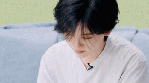 Lu K Youth With You GIF - Lu K Youth With You Crying GIFs
