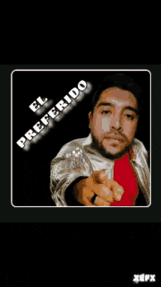 a man in a red shirt is pointing at the camera with the words el preferido above him