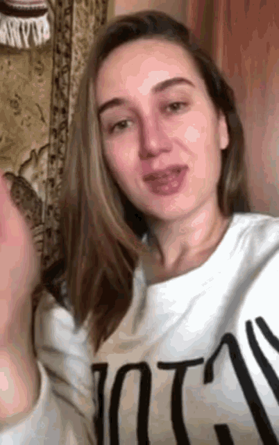 Horrificwoman Russianmafia GIF - Horrificwoman Russianmafia Blow Kiss GIFs