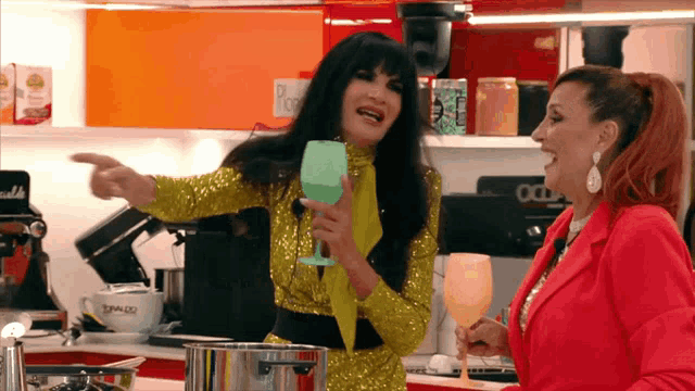 Pamela Prati Patrizia Rossetti GIF