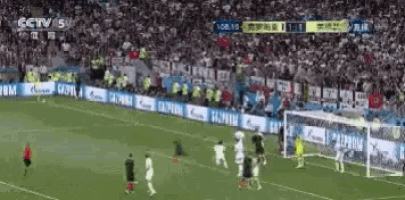 a soccer game is being played on cctv 5