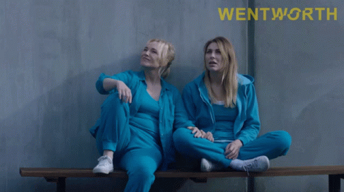 Look Wentworth GIF - Look Wentworth S7e1 GIFs