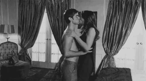 Make Out Intimate GIF - Make Out Intimate Love GIFs