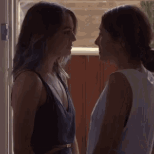 Lesbians Kiss GIF - Lesbians Kiss Cute GIFs