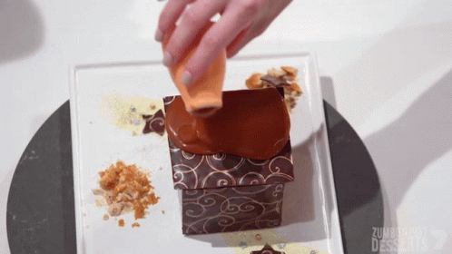 Pour Chocolate GIF - Pour Chocolate Dessert GIFs