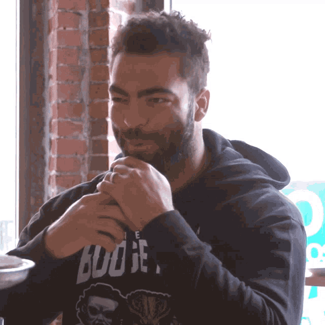 Laughing Out Loud Kyle Van Noy GIF - Laughing Out Loud Kyle Van Noy Xset GIFs