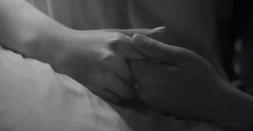 Hold Hands Romantic GIF - Hold Hands Romantic Sweet GIFs