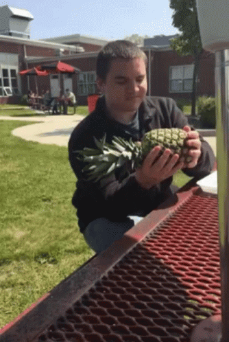 Pineapple Head How To Open A Coconut GIF - Pineapple Head How To Open A Coconut Make Lunch GIFs