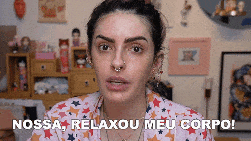 a woman says " nossa relaxou meu corpo " in spanish