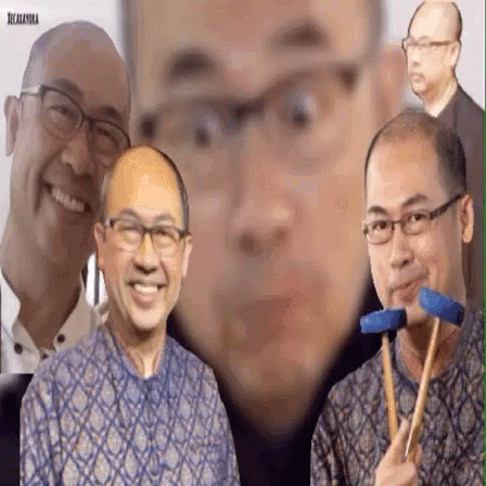 Man Smiling GIF - Man Smiling Asian GIFs