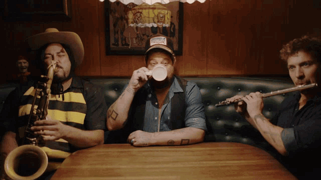 Chilling Nathaniel Rateliff GIF - Chilling Nathaniel Rateliff Nathaniel Rateliff And The Night Sweats GIFs