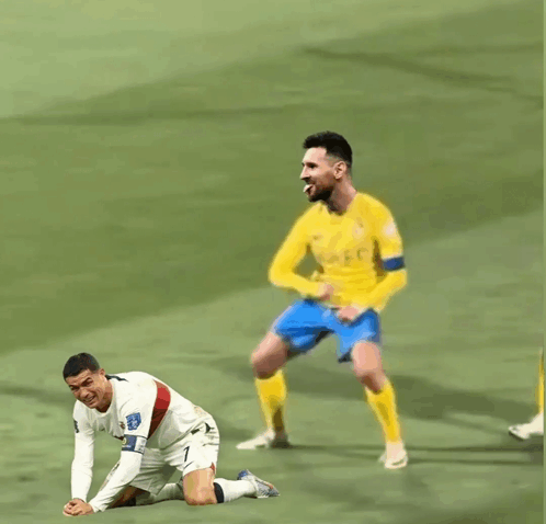 Ronaldo Crying Messi Owning Ronaldo GIF - Ronaldo Crying Messi Owning Ronaldo GIFs