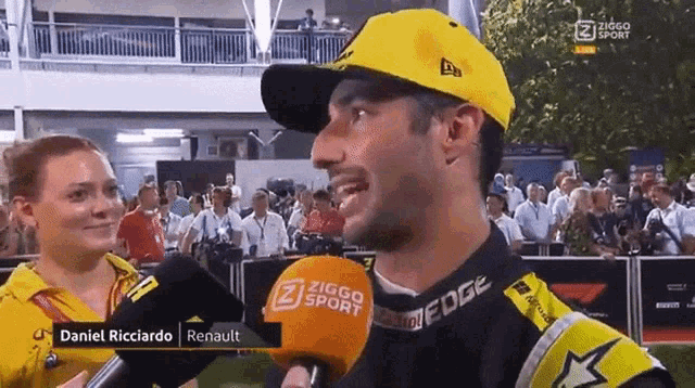 Daniel Ricciardo Sweat Sweat Sweat GIF - Daniel Ricciardo Sweat Ricciardo Sweat Sweat Sweat GIFs