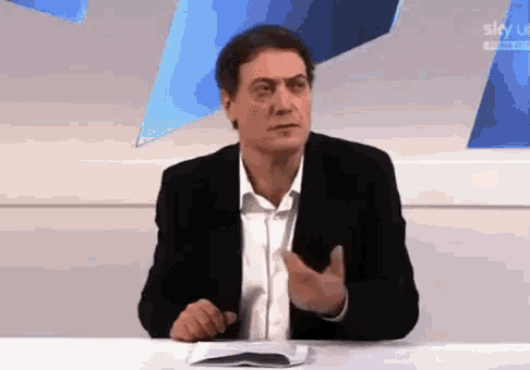 Corrado Guzzanti Va Be' Va Bene Vabbè Vabe Okay Ok Non Fa Niente Sta Bene GIF