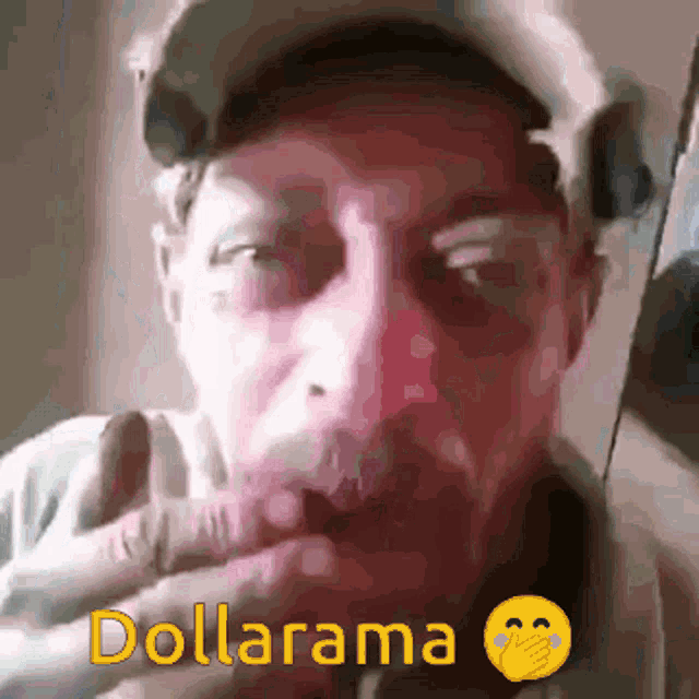 Dollarama Doll GIF - Dollarama Doll Velho Passando Batom GIFs