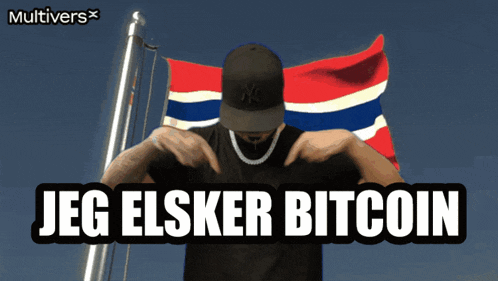 a man in a ny hat stands in front of a norwegian flag with the words jeg elsker bitcoin above him