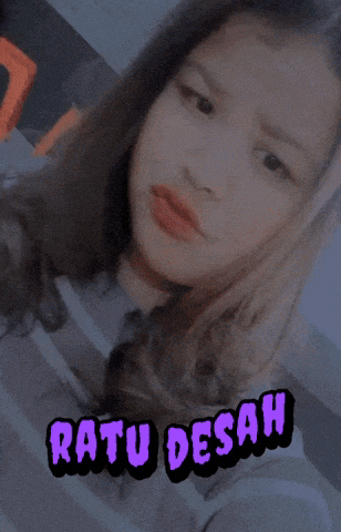 a girl taking a selfie with the name ratu desah written on the bottom