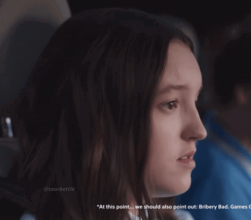 Bella Ramsey Side Eye GIF - Bella Ramsey Side Eye The Last Of Us GIFs
