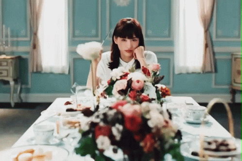 Haruka Ayase Dinner GIF - Haruka Ayase Dinner Table GIFs