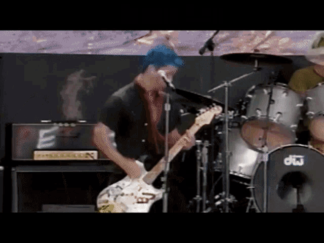 Green Day Woodstock94 GIF - Green Day Woodstock94 Tre Cool GIFs