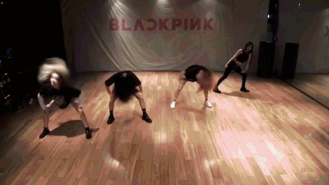 Boombayah Dancing GIF - Boombayah Dancing Black Pink GIFs