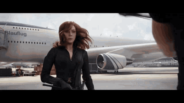 Hawkeye Black Widow GIF - Hawkeye Black Widow Civil War GIFs
