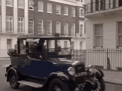 Jeeves Wooster GIF - Jeeves Wooster Shenanigans GIFs