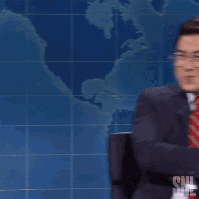 Moving Shoulders Chen Biao GIF - Moving Shoulders Chen Biao Saturday Night Live GIFs