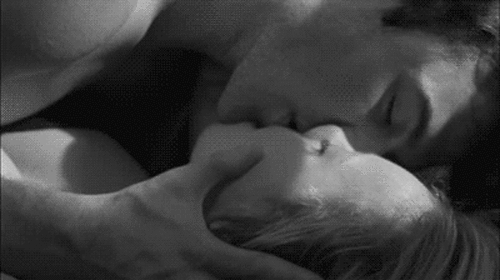 Kiss GIF - Kissing Damon Elena GIFs