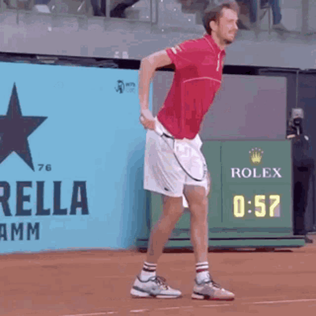 Daniil Medvedev Bend Forward GIF - Daniil Medvedev Bend Forward Tennis GIFs