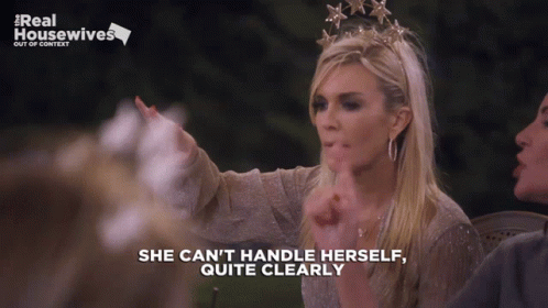 Luann Rhony Cant Handle Cant Handle Herself GIF - Luann Rhony Cant Handle Cant Handle Herself Luann Delesseps GIFs