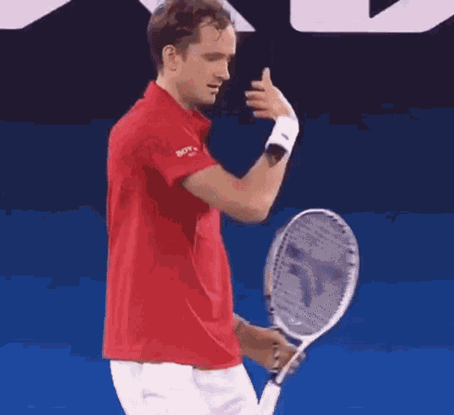 Daniil Medvedev Tennis GIF - Daniil Medvedev Tennis Take A Bow GIFs