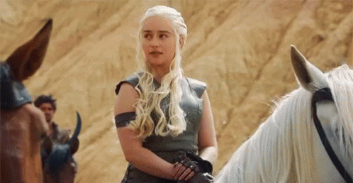 Daenerys Targaryen Khaleesi GIF - Daenerys Targaryen Khaleesi Smile GIFs