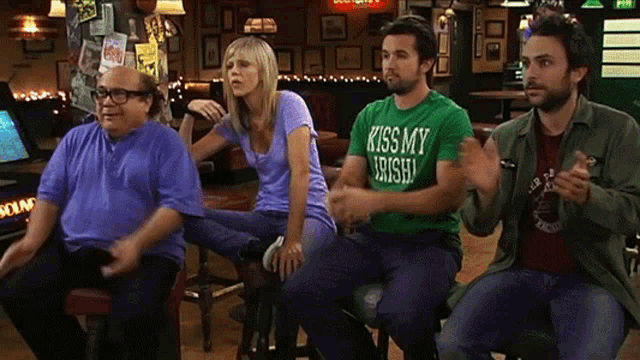 Its Always Sunny In Philadelphia Clapping GIF - Its Always Sunny In Philadelphia Clapping Shocked GIFs