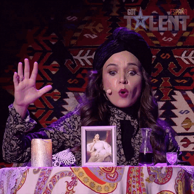 Ventrílocuo Celia Muñoz GIF