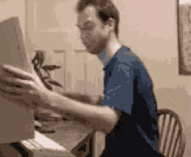 Molorant Ckaz GIF
