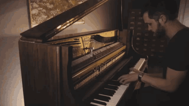 Piano Pianist GIF - Piano Pianist Musician GIFs