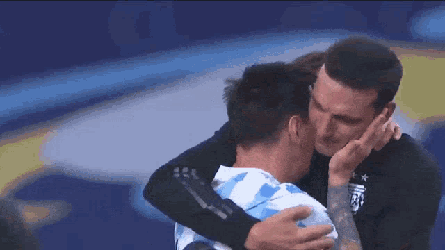 Messi Scaloni GIF - Messi Scaloni Crying GIFs