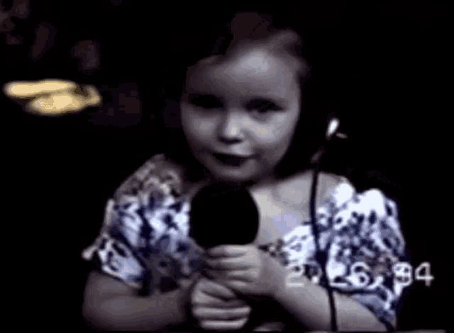 Amy Castle Cupcake Song GIF - Amy Castle Cupcake Song Age3 GIFs