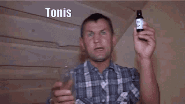 Tonis Senis GIF