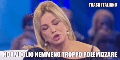 a woman is making a funny face with the words trash italiano above her