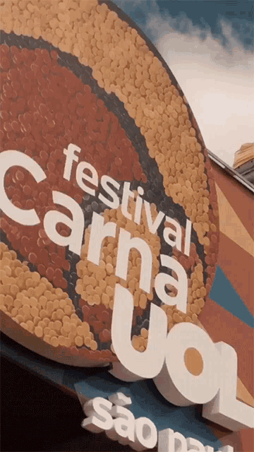a sign that says festival carna uoi on it