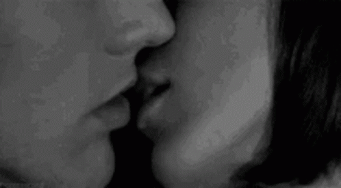 Kiss Couple GIF - Kiss Couple Smile GIFs