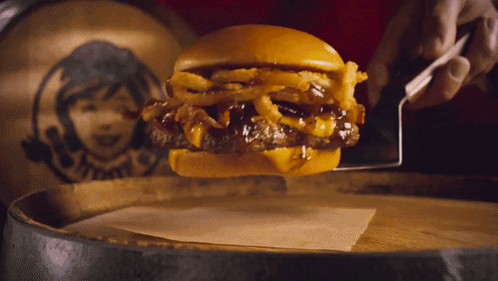 Wendys Bourbon Bacon Cheeseburger GIF - Wendys Bourbon Bacon Cheeseburger Fast Food GIFs
