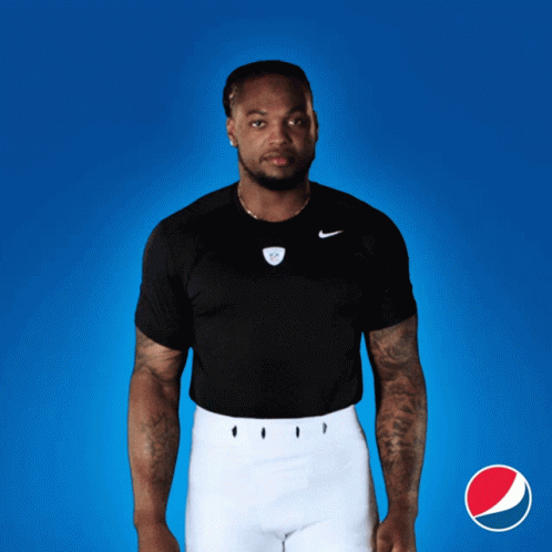 Derrick Henry Tennessee GIF - Derrick Henry Tennessee Titans GIFs