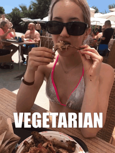 Vegetarian Chicken GIF - Vegetarian Chicken Food GIFs