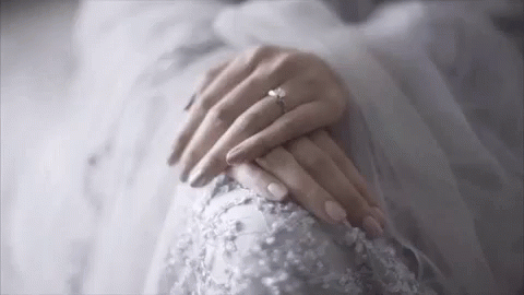 Istri Engagement Ring GIF - Istri Engagement Ring Wedding Ring GIFs