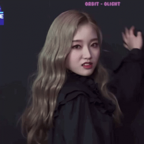 Loona Gowon GIF - Loona Gowon Byefelicia GIFs