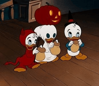 Spooky Ducks GIF - Spooky ducks - Discover & Share GIFs
